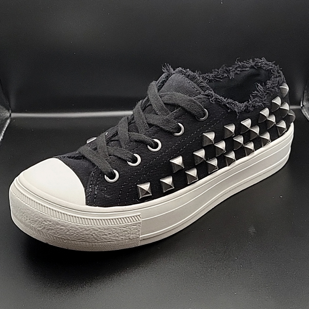STEVE MADDEN VINNIE BLACK SNEAKERS (Size 6.5) - Picture 2 of 10